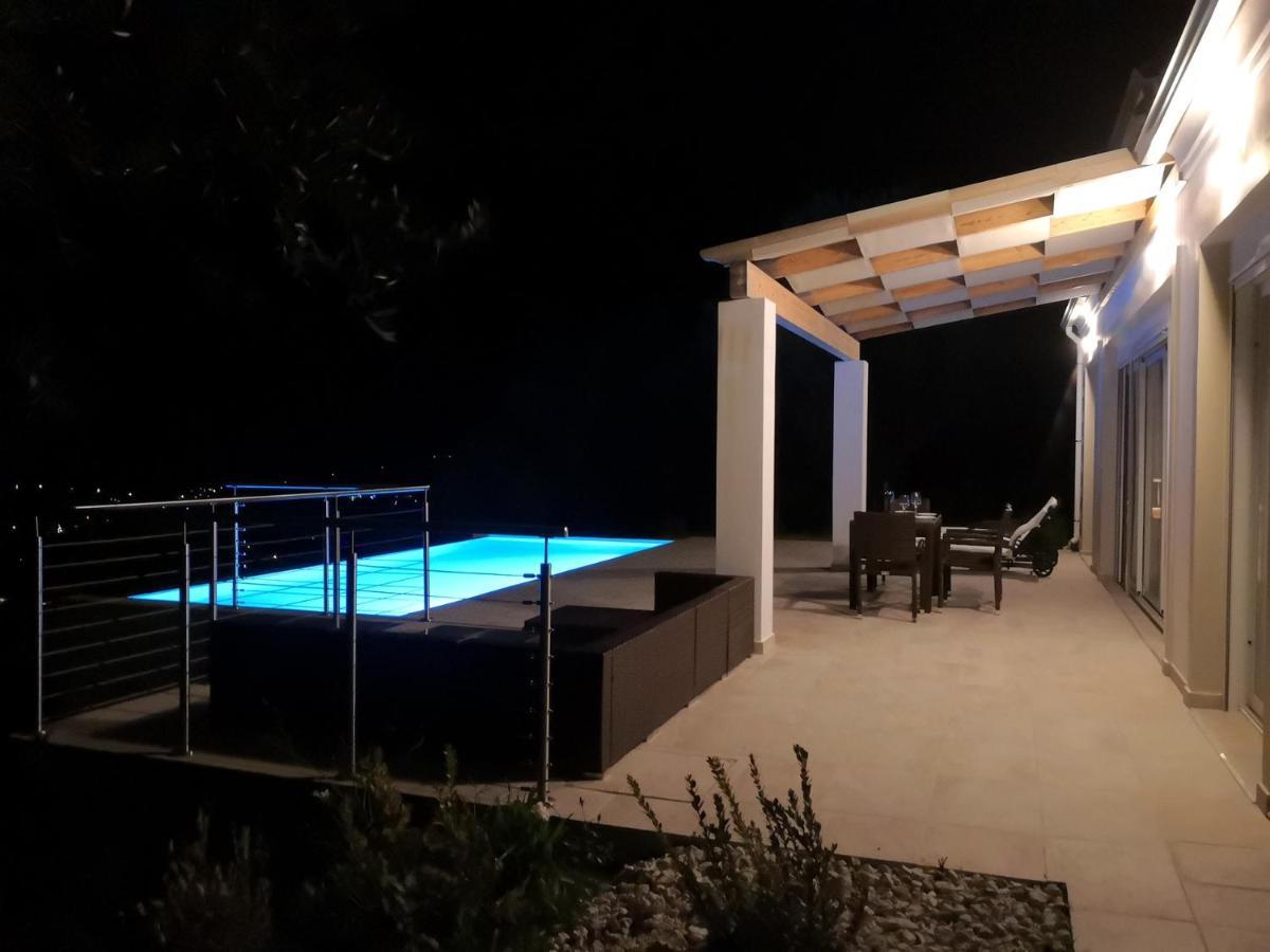 Sunset Sea View Villa 1 アギオス・ゲオルギオス エクステリア 写真
